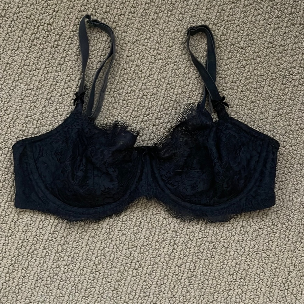 Great condition unlined sexy VS bra!